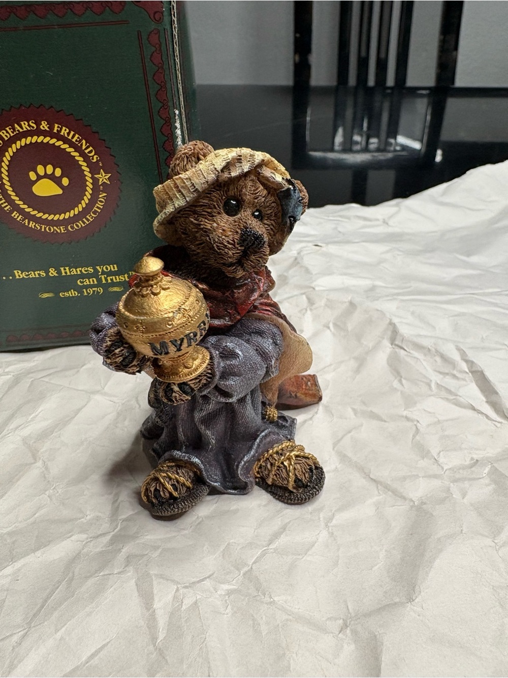 Boyds Bears & Friends figurine "Raleigh as Balthasar w/ Myrrh